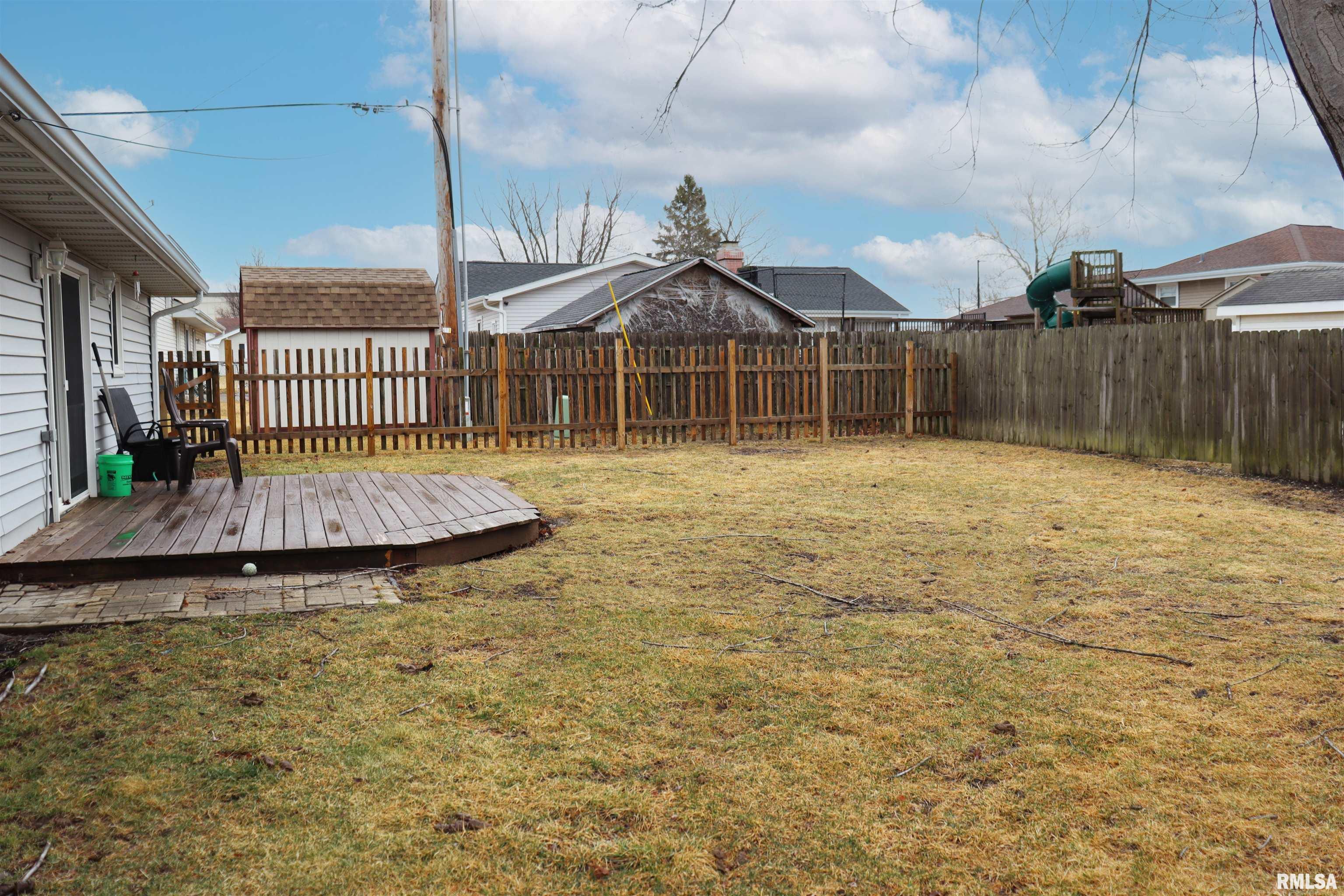 1237 Apache Lane Peoria, IL 61607 - Photo 25 of 34 Gallery Image 25