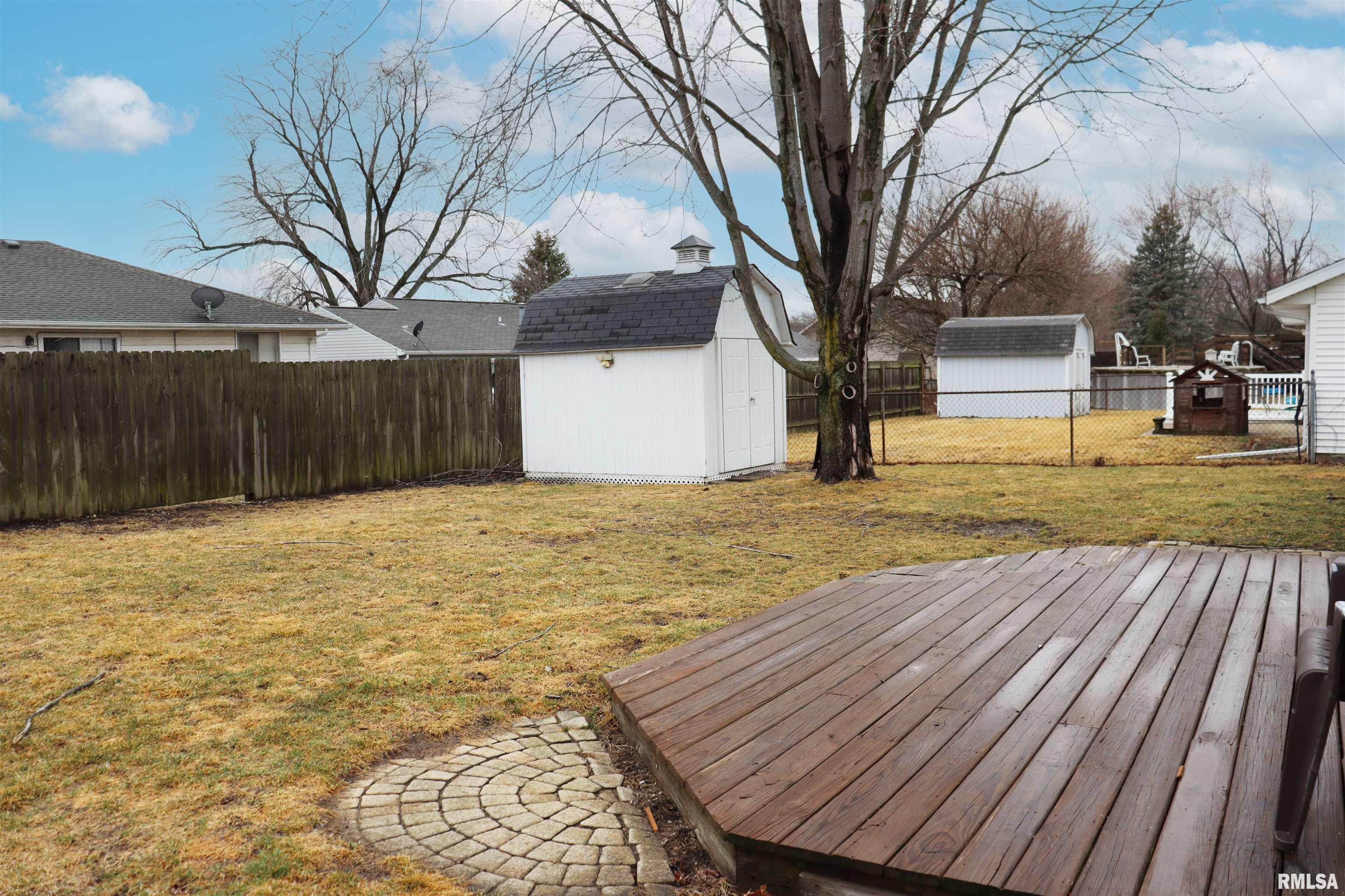 1237 Apache Lane Peoria, IL 61607 - Photo 29 of 34 Gallery Image 29