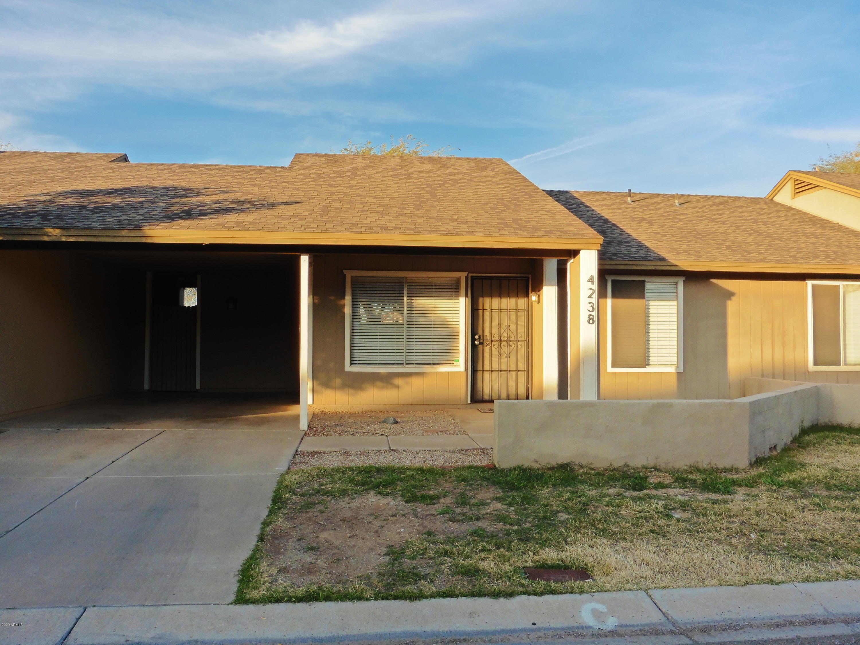 4238 East Carson Road Phoenix, AZ 85042 - Photo 1 of 16 P1020051