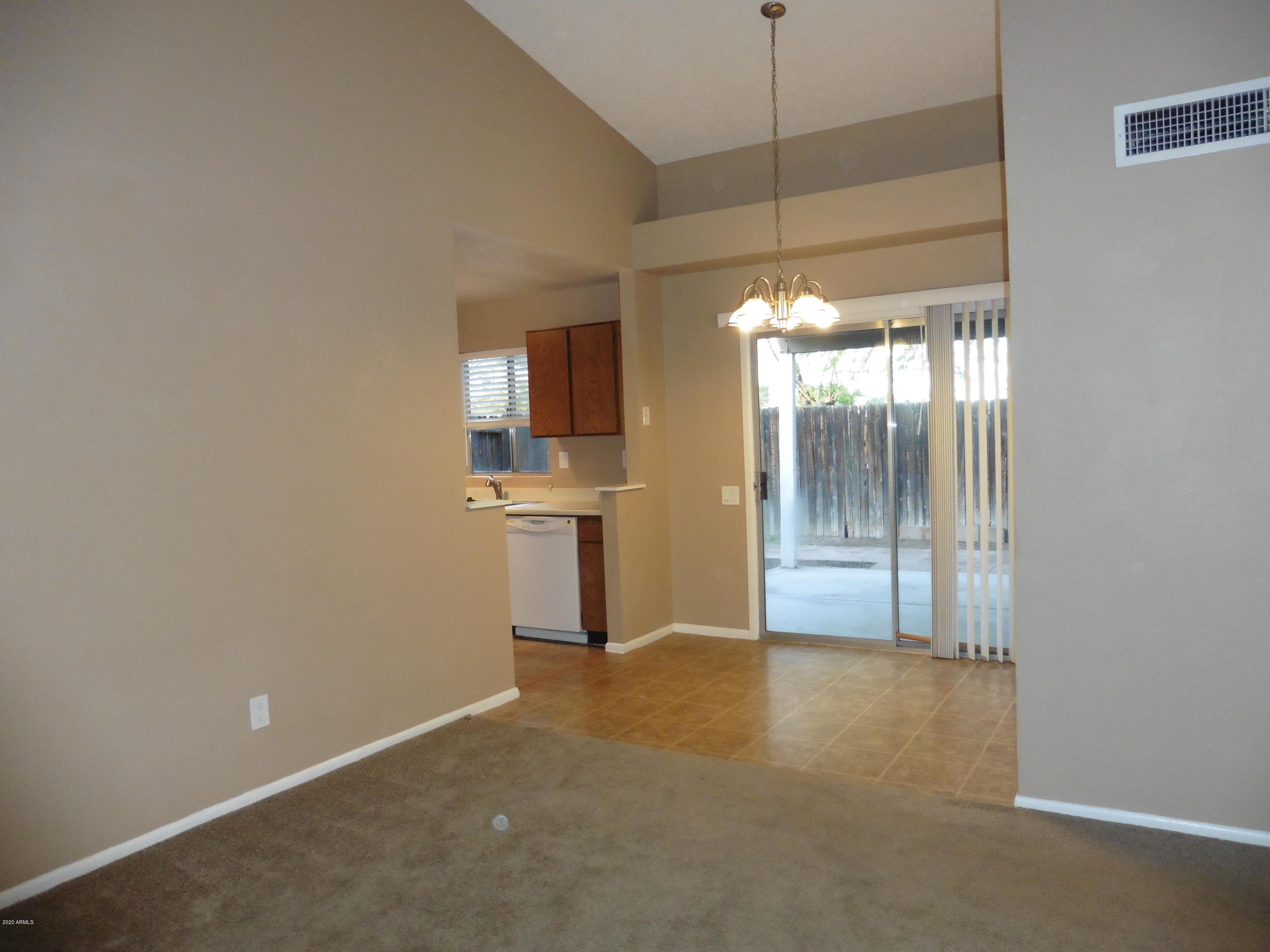 4238 East Carson Road Phoenix, AZ 85042 - Photo 2 of 16 P1020046