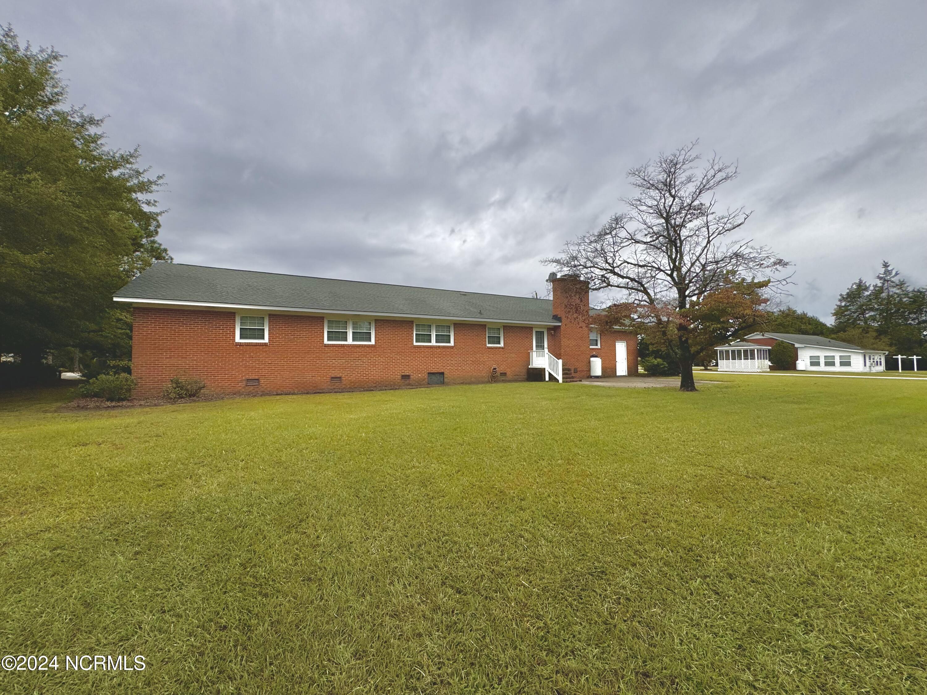 2626 Pauls Path Road Kinston, NC 28504 - Photo 13 of 45 IMG_3188