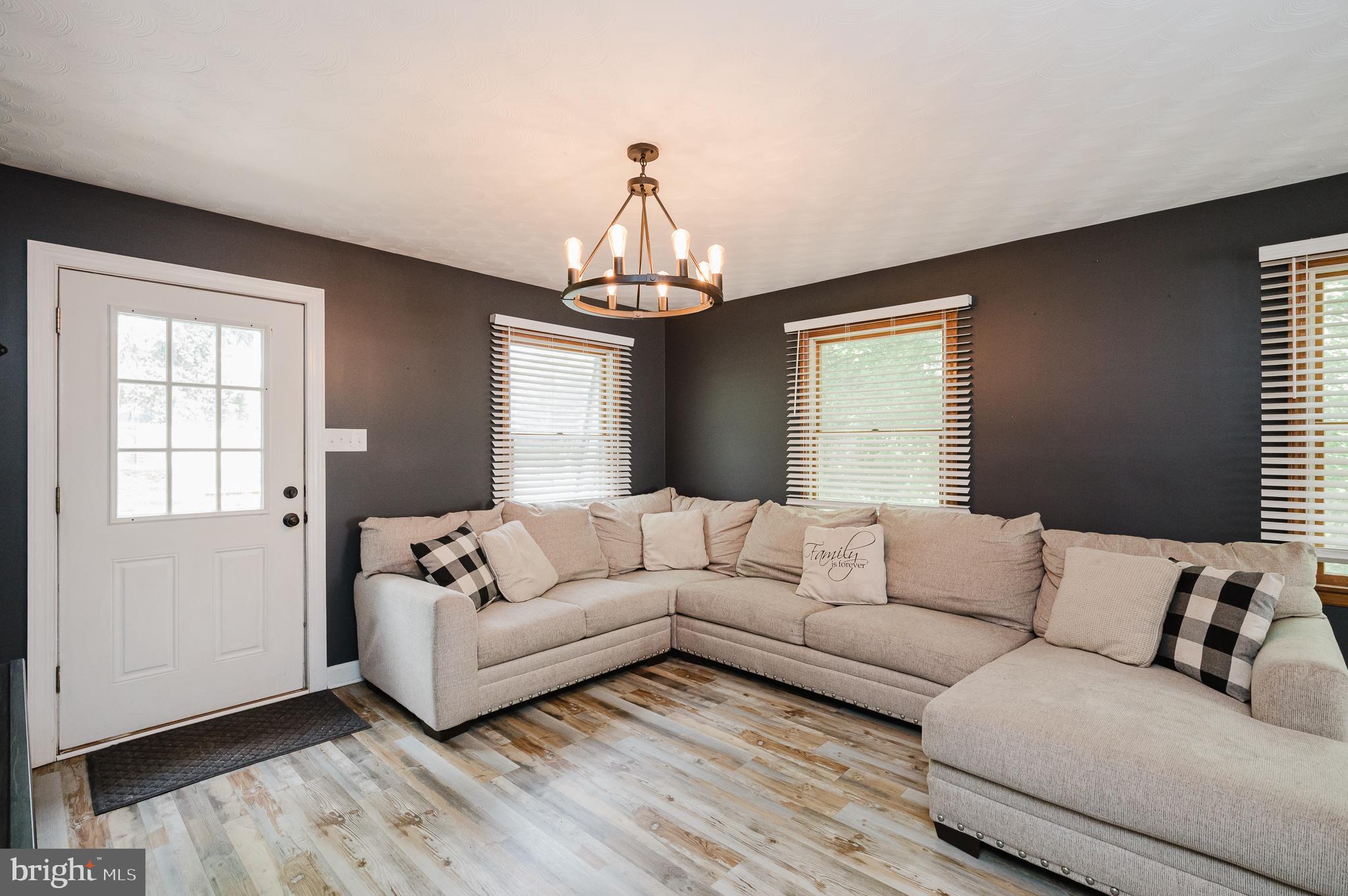 305 Crowl Road Westminster, MD 21158 - Photo 4 of 55 Bright & airy living room