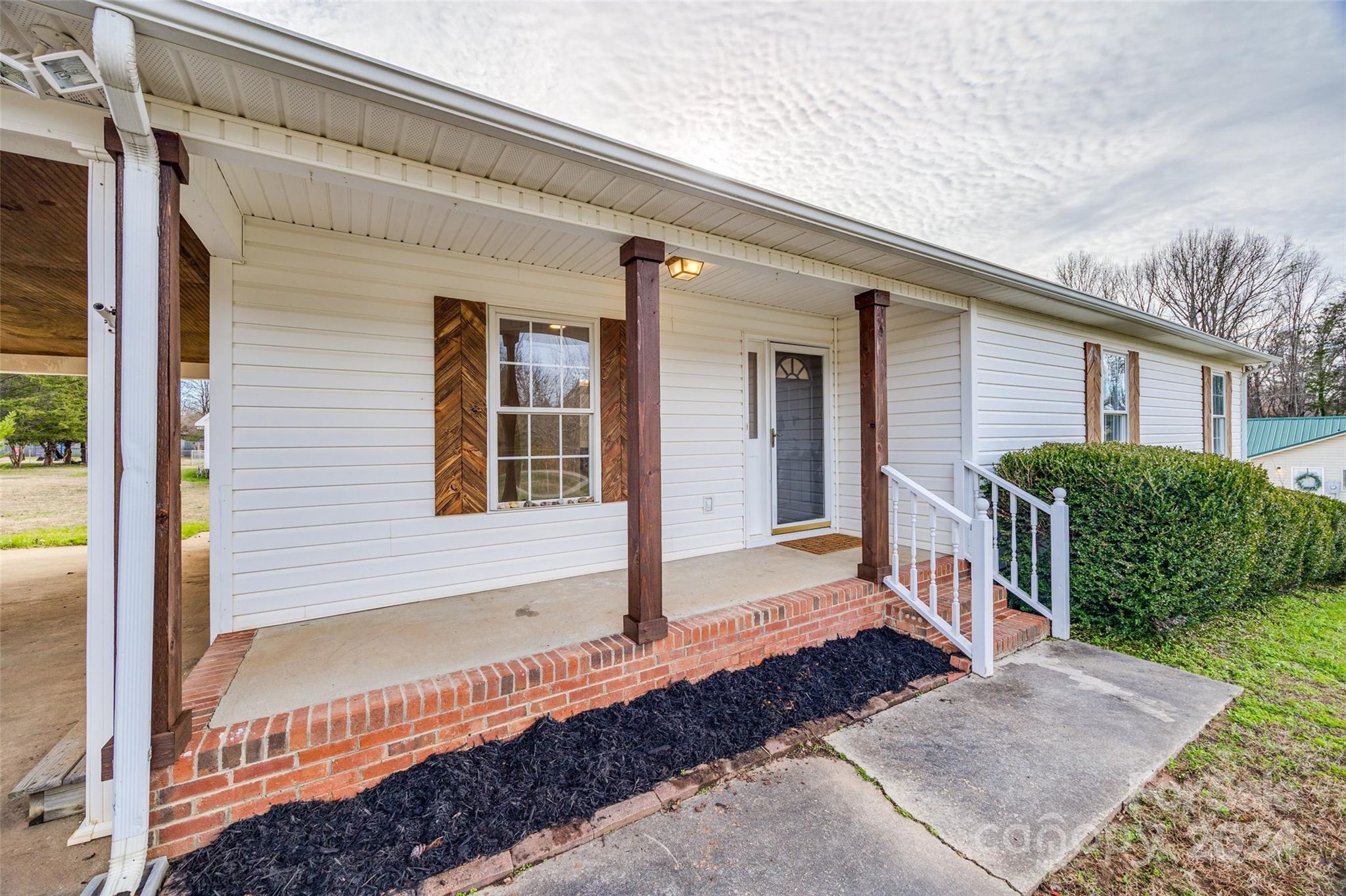 2030 Fairhope Road York, SC 29745 - Photo 2 of 34 Gallery Image 2
