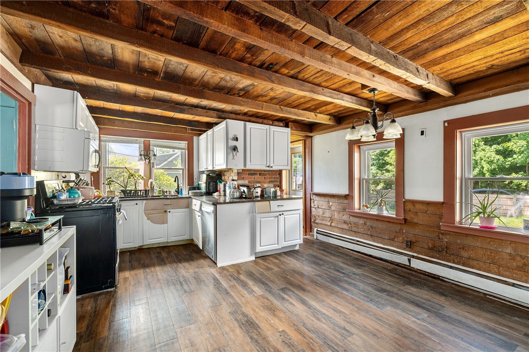 1707 Diamond Hill Road Cumberland, RI 02864 - Photo 3 of 19