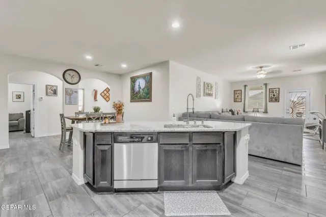 $325,900 | 237 Gonzalo Circle, El Paso, TX 79932