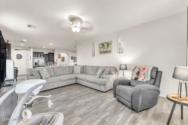 $325,900 | 237 Gonzalo Circle, El Paso, TX 79932