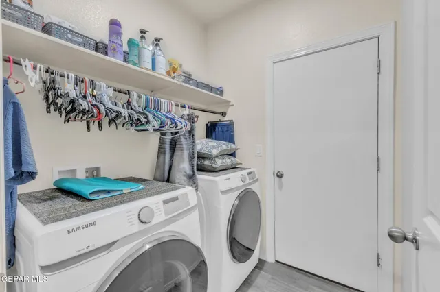 $325,900 | 237 Gonzalo Circle, El Paso, TX 79932