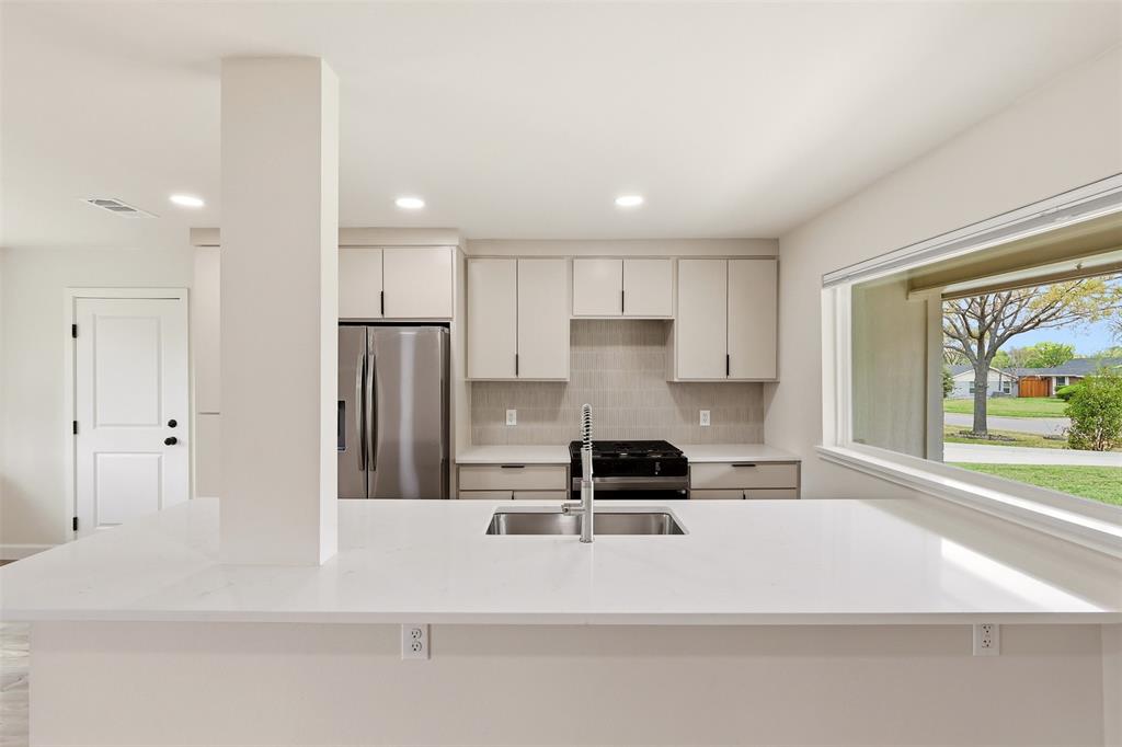 3550 Ridgeoak Way Farmers Branch, TX 75234 - Photo 8 of 20