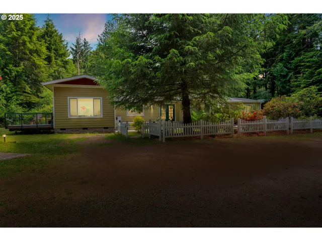 $675,000 | 4884 North Loftus Road, Florence, OR 97439