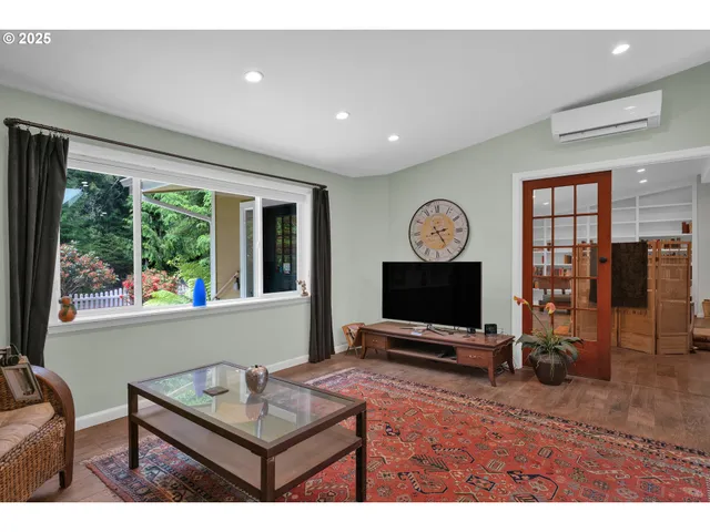 $675,000 | 4884 North Loftus Road, Florence, OR 97439