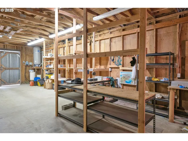 $675,000 | 4884 North Loftus Road, Florence, OR 97439