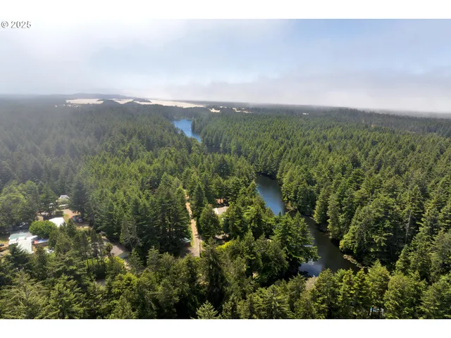 $675,000 | 4884 North Loftus Road, Florence, OR 97439