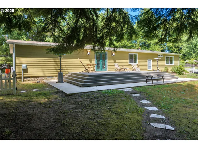 $675,000 | 4884 North Loftus Road, Florence, OR 97439