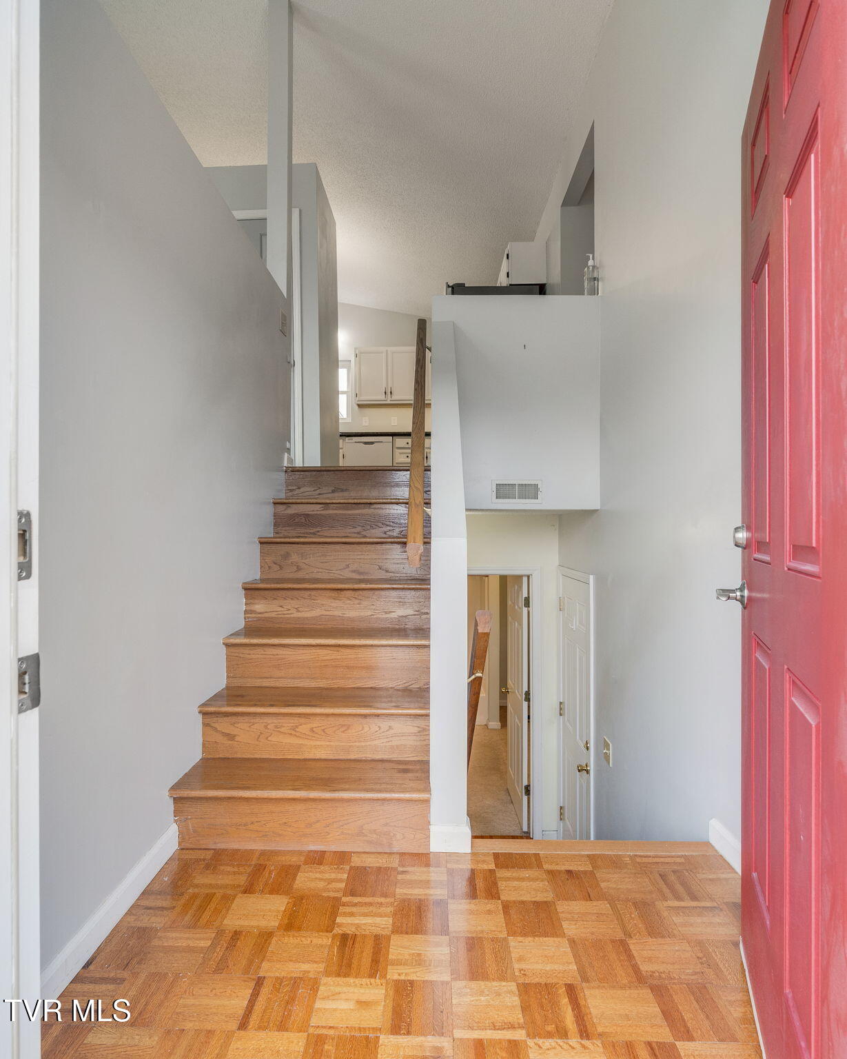 212 Conklin Road Jonesborough, TN 37659 - Photo 4 of 48 004