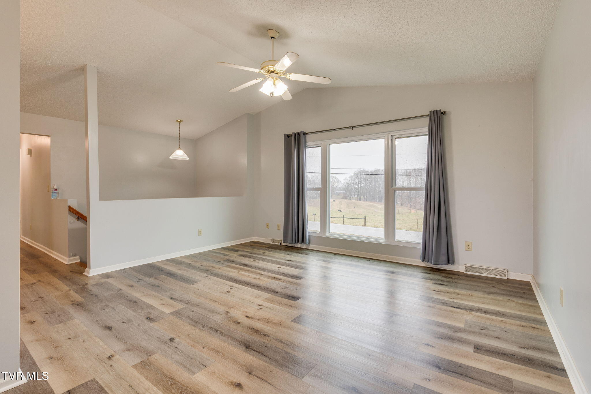 212 Conklin Road Jonesborough, TN 37659 - Photo 6 of 48 006