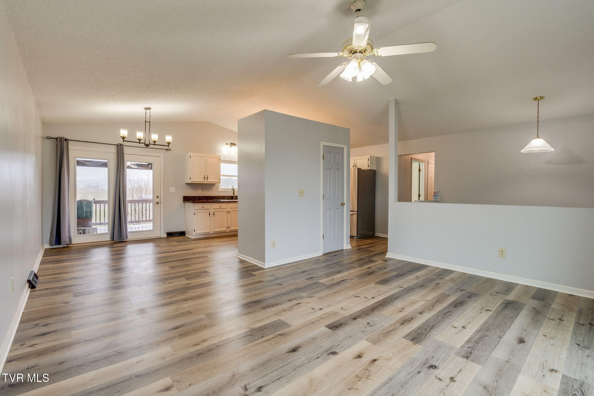 212 Conklin Road Jonesborough, TN 37659 - Photo 7 of 48 007