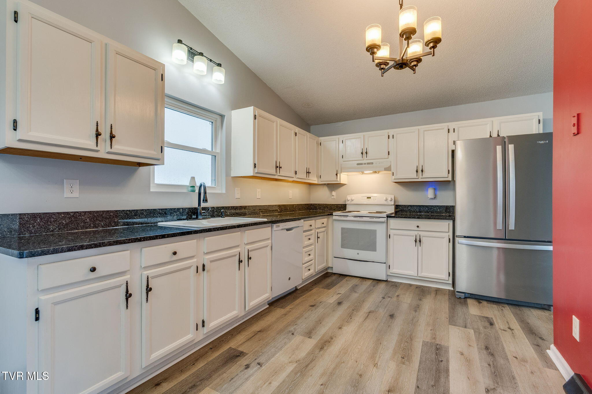 212 Conklin Road Jonesborough, TN 37659 - Photo 10 of 48 010