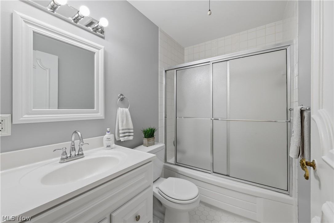 3167 Linden Road, Unit 201 Rocky River, OH 44116 - Photo 13 of 23