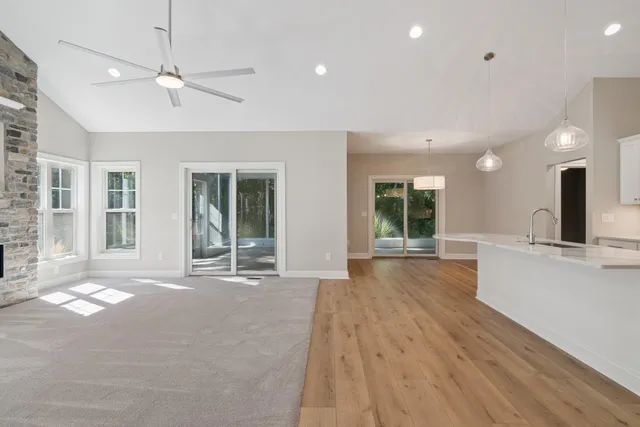 $499,000 | 1160 Lochaven Circle, Hillsdale, MI 49242