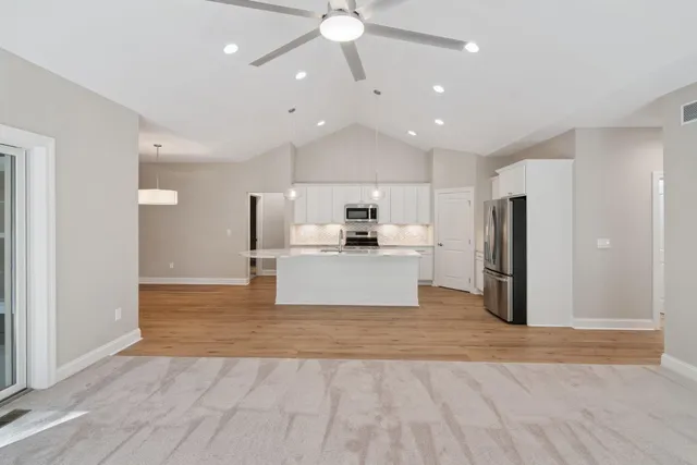 $499,000 | 1160 Lochaven Circle, Hillsdale, MI 49242