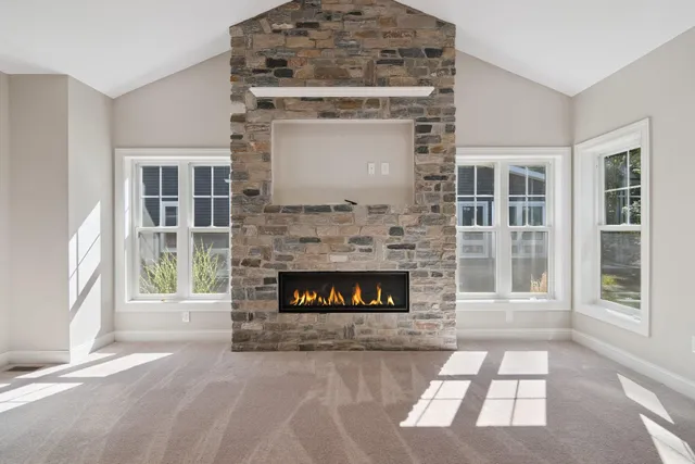 $499,000 | 1160 Lochaven Circle, Hillsdale, MI 49242