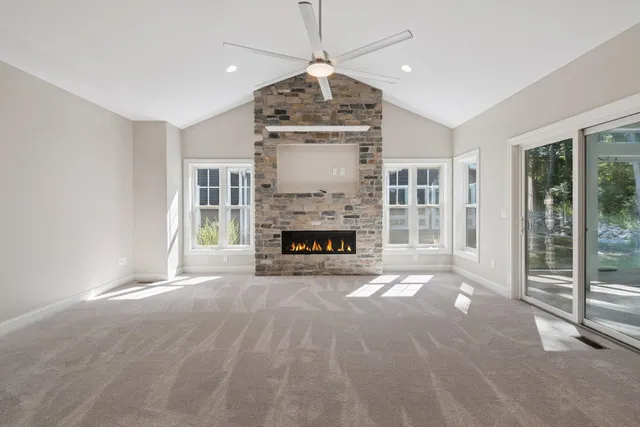 $499,000 | 1160 Lochaven Circle, Hillsdale, MI 49242