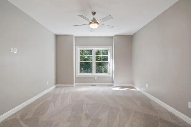 $499,000 | 1160 Lochaven Circle, Hillsdale, MI 49242