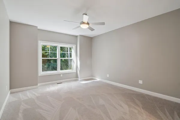 $499,000 | 1160 Lochaven Circle, Hillsdale, MI 49242