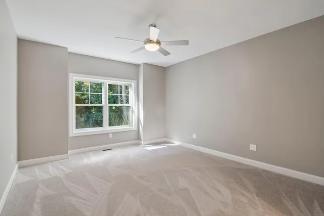 $499,000 | 1160 Lochaven Circle, Hillsdale, MI 49242