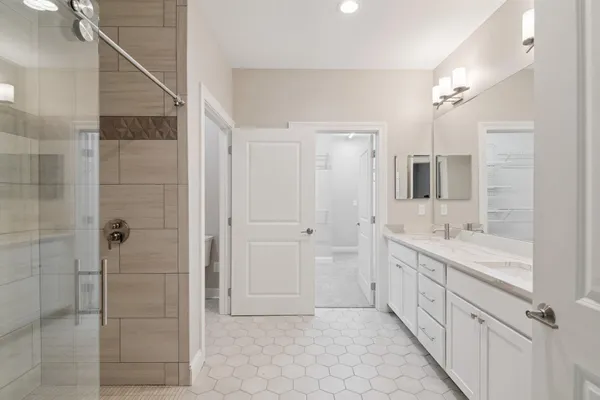 $499,000 | 1160 Lochaven Circle, Hillsdale, MI 49242