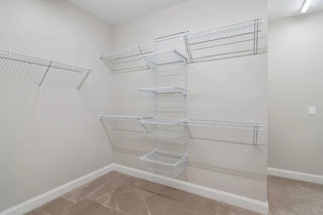 $499,000 | 1160 Lochaven Circle, Hillsdale, MI 49242