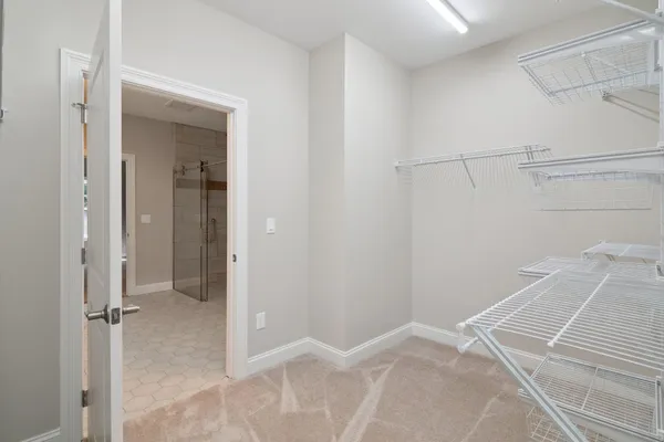 $499,000 | 1160 Lochaven Circle, Hillsdale, MI 49242