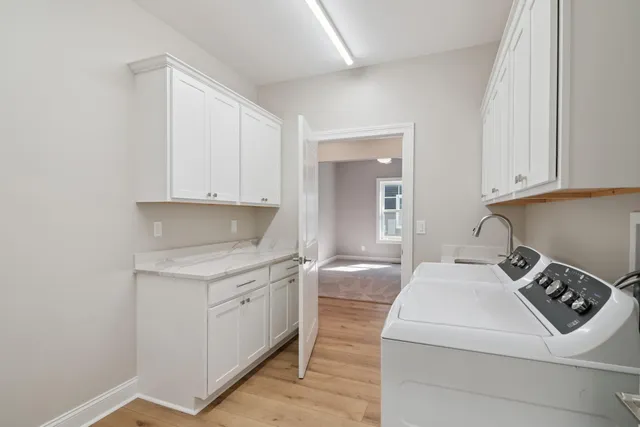 $499,000 | 1160 Lochaven Circle, Hillsdale, MI 49242