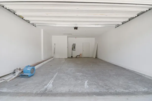 $499,000 | 1160 Lochaven Circle, Hillsdale, MI 49242