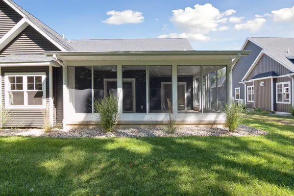 $499,000 | 1160 Lochaven Circle, Hillsdale, MI 49242