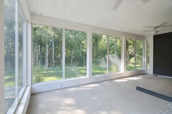 $499,000 | 1160 Lochaven Circle, Hillsdale, MI 49242