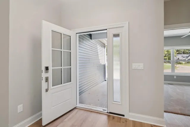 $499,000 | 1160 Lochaven Circle, Hillsdale, MI 49242