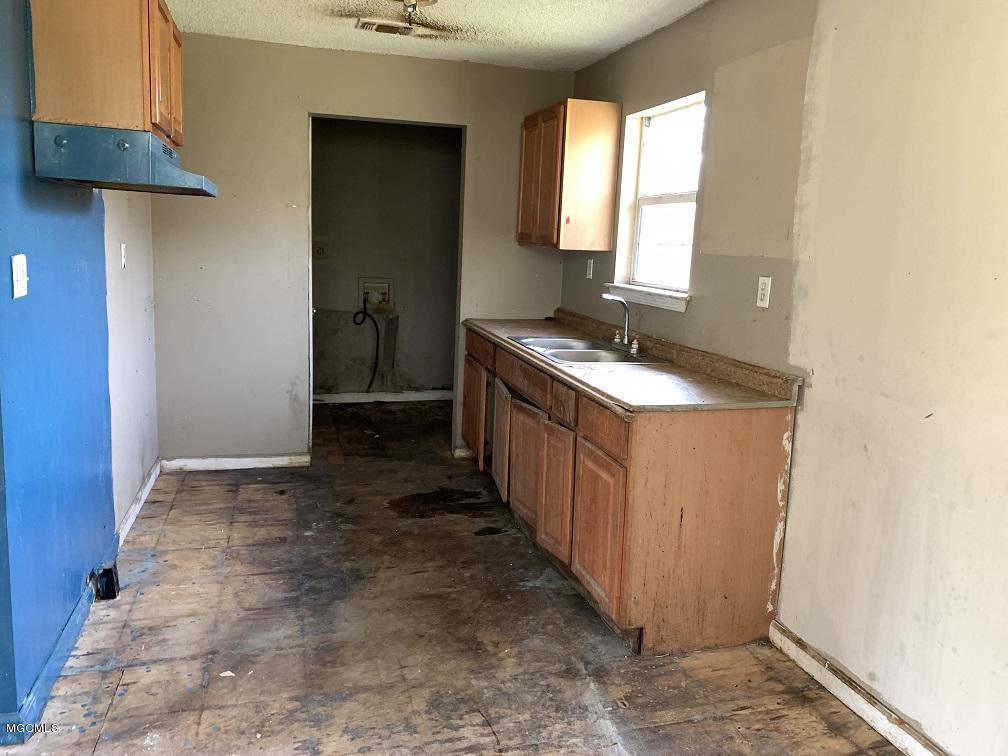 25233 Lobouy Road Pass Christian, MS 39571 - Photo 3 of 18 Kitchen