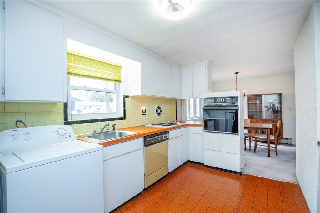6 Carling Road Framingham, MA 01701 - Photo 8 of 21 Gallery Image 8