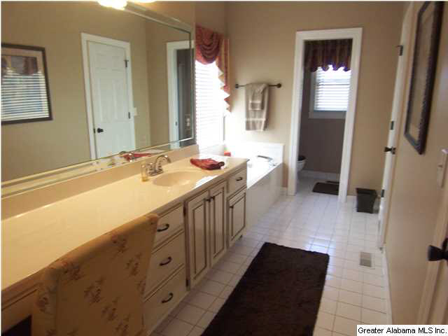 790 Gable Drive Center Point, AL 35215 - Photo 12 of 27