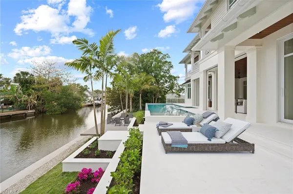 $16,995,000 | 408 16th Avenue South, Naples, FL 34102