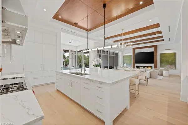 $16,995,000 | 408 16th Avenue South, Naples, FL 34102