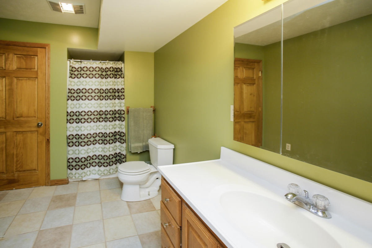 9641 Wildwood Road Delton, MI 49046 - Photo 21 of 34 9641 wildwood-121