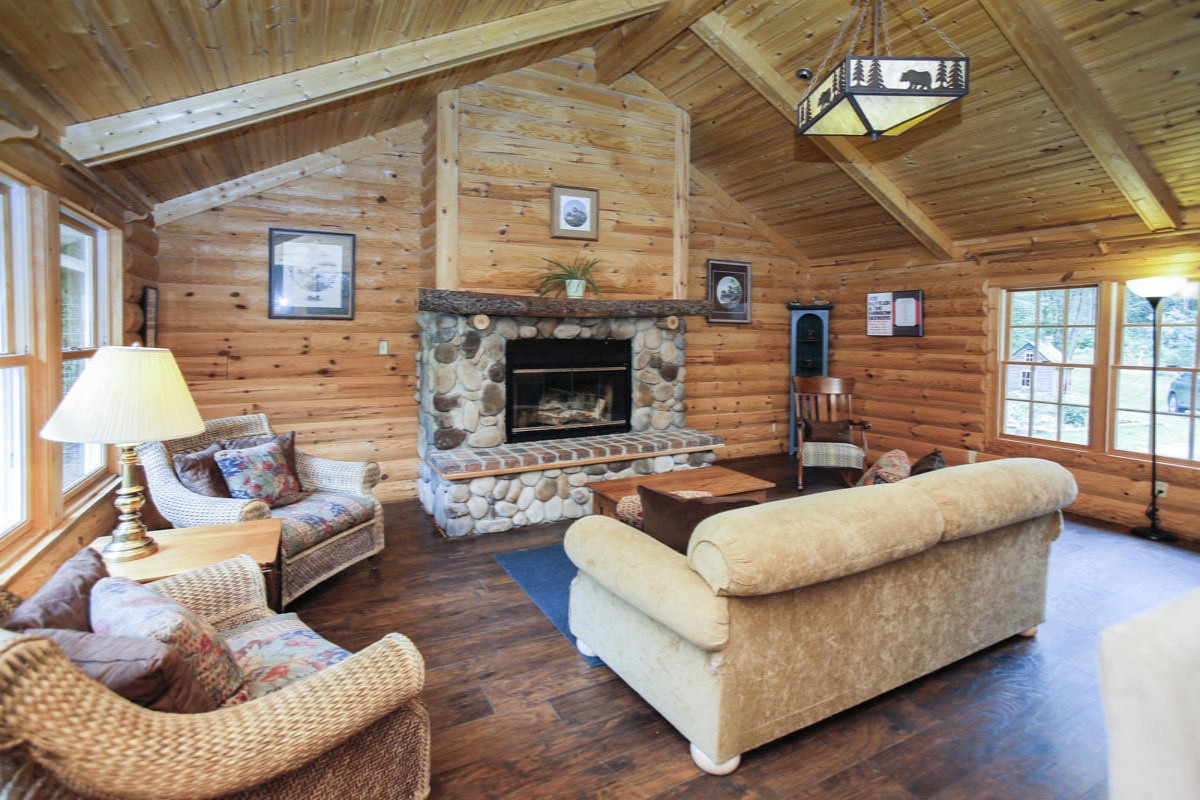 9641 Wildwood Road Delton, MI 49046 - Photo 3 of 34 9641 wildwood-103