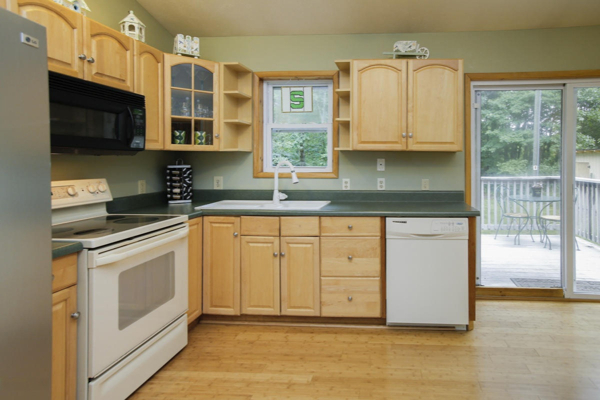 9641 Wildwood Road Delton, MI 49046 - Photo 8 of 34 9641 wildwood-108