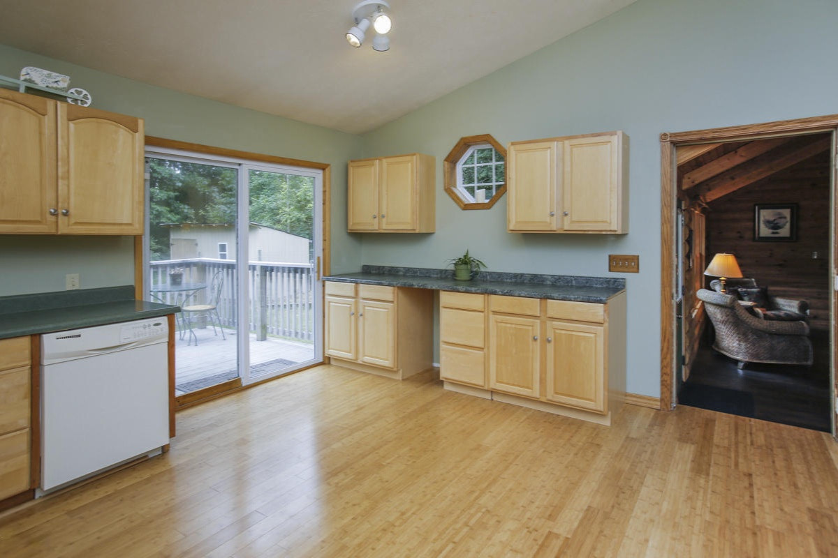 9641 Wildwood Road Delton, MI 49046 - Photo 9 of 34 9641 wildwood-109
