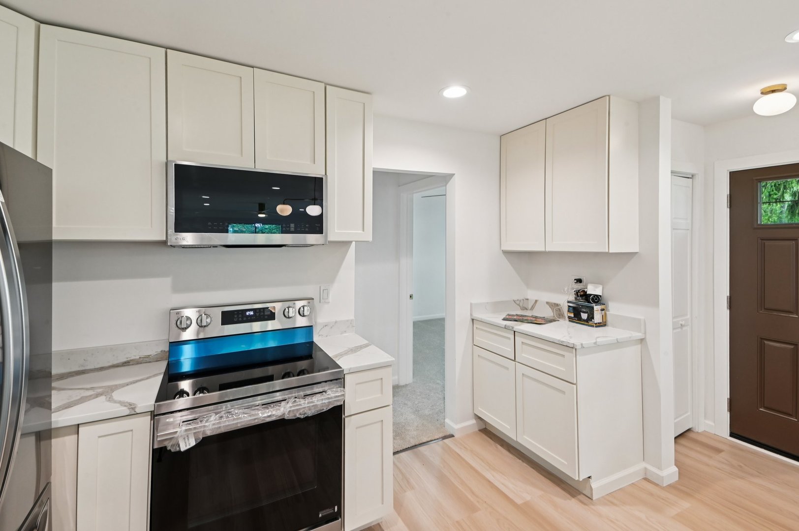 39161 Holdridge Avenue Beach Park, IL 60099 - Photo 14 of 44