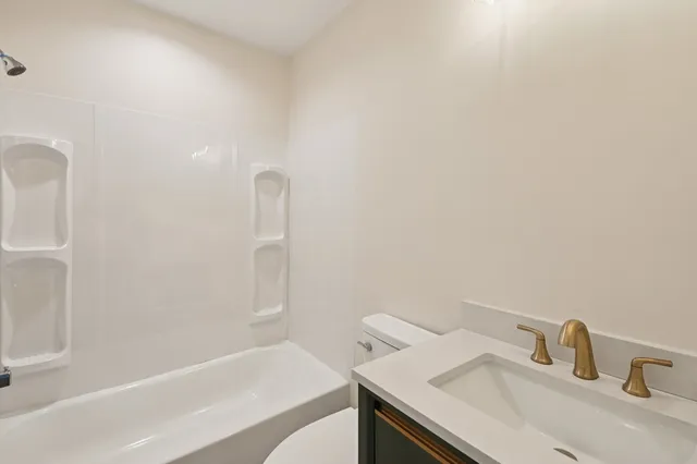 $345,000 | 39161 Holdridge Avenue, Beach Park, IL 60099