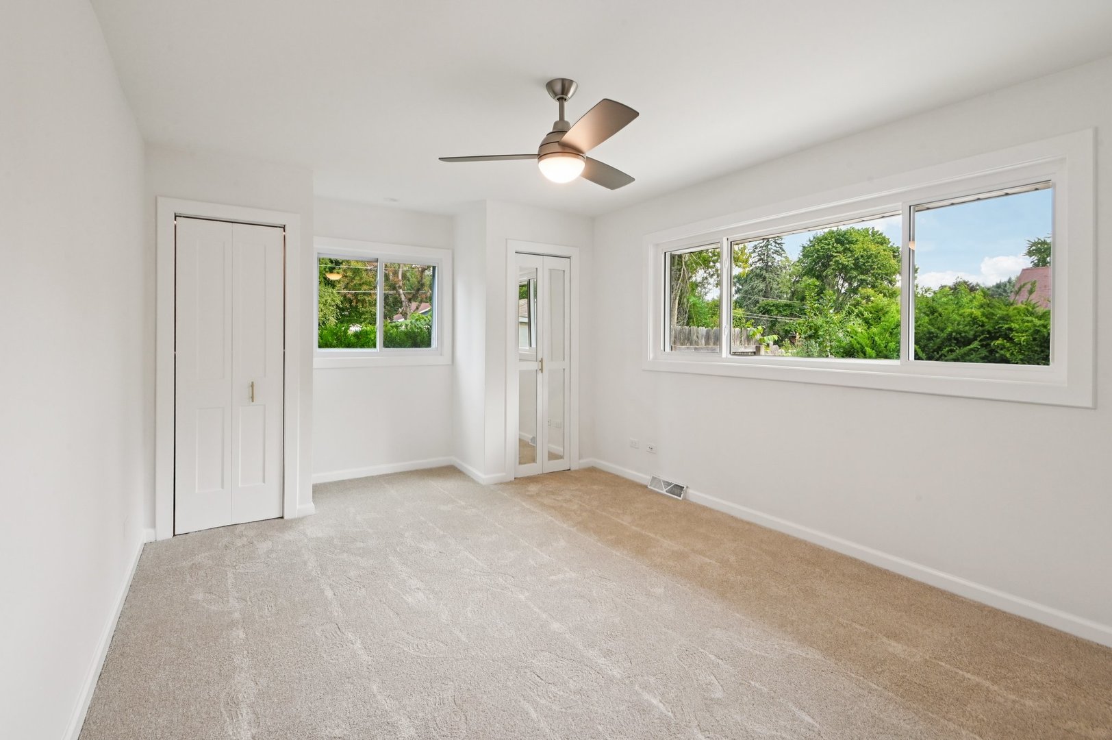 39161 Holdridge Avenue Beach Park, IL 60099 - Photo 16 of 44