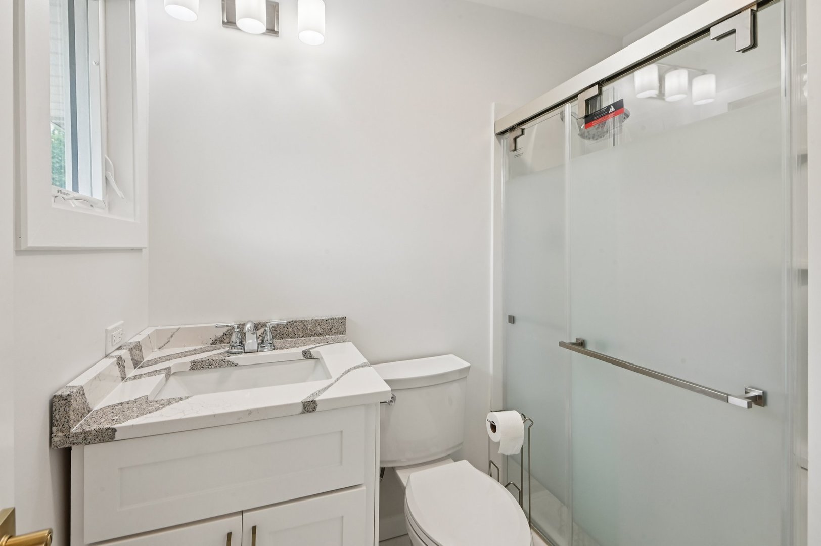 39161 Holdridge Avenue Beach Park, IL 60099 - Photo 18 of 44